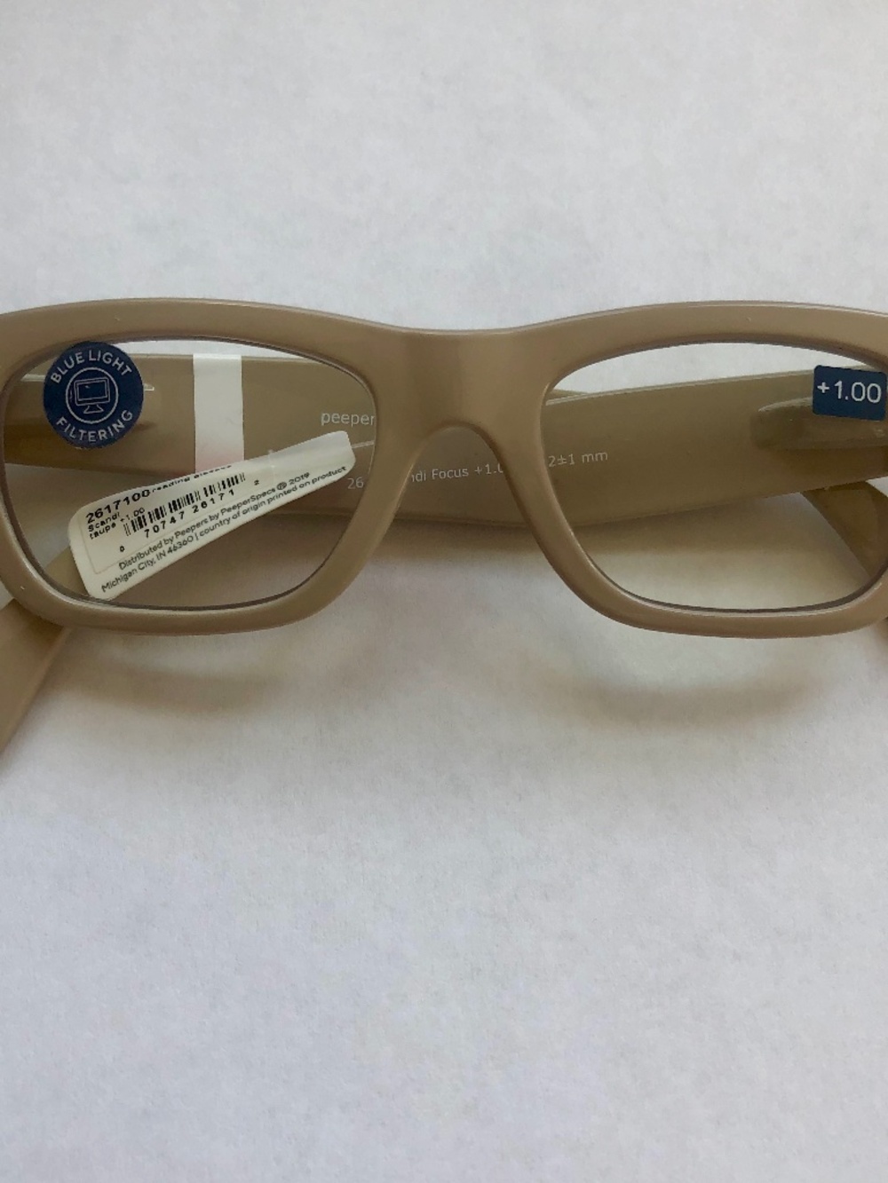 NEW Peepers Taupe Scandi Light Filtering Glasses +1.00‎